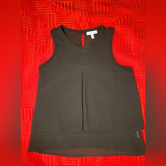 Monteau Sheer Sleeveless Blouse - Picture 4 of 4